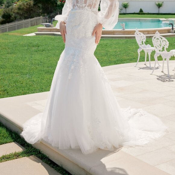 New Cold-Shoulder Off White Maxi Wedding Mermaid Gown w/ Floral Lace NX JE983L - Picture 5 of 8